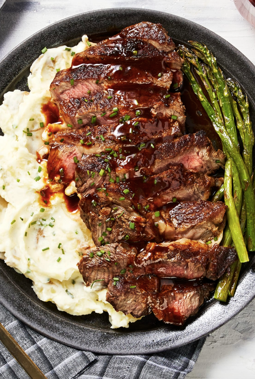 Steak with mash potatoes